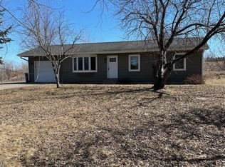 1610 Southhaven Dr, Cambridge, MN 55008