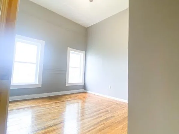 301 W Washington St, Ionia, MI 48846