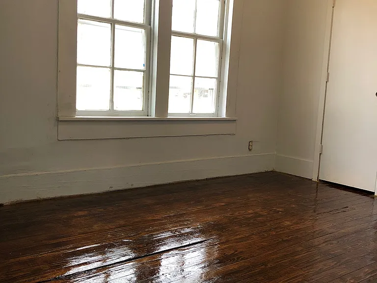 220 Drew Ave — Photo 4