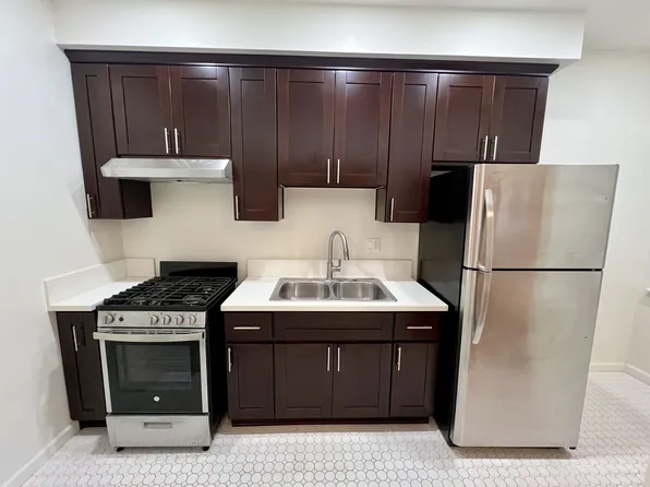 1040 E. Appleton St.