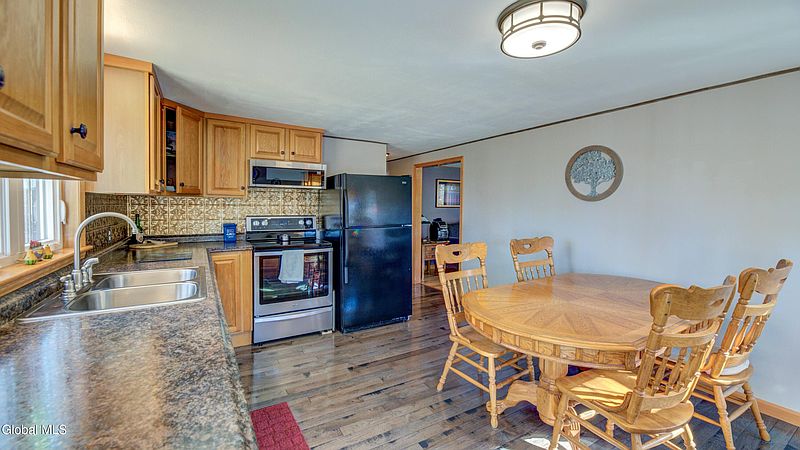 5th image of 199 Blanchard Road