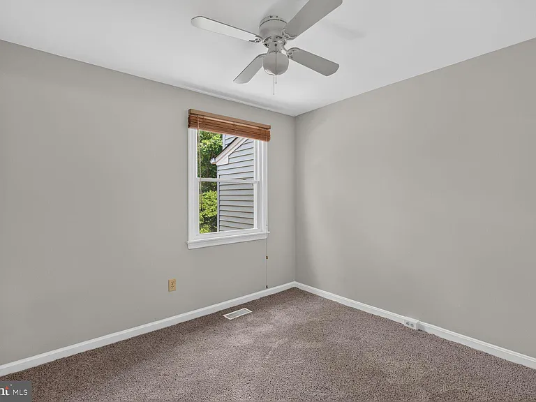 8228 Goldstream Ct — Photo 21