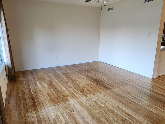 3rd image of 8457 Larrymore Ave