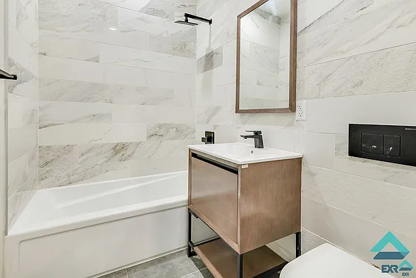 Rented by EXR | media 3