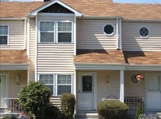 22 Jefferson Commons, Yaphank, NY 11980