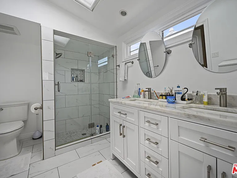 232 S Crescent Dr — Photo 15