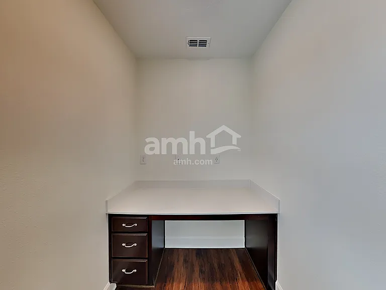 2114 Saffron Walden Dr — Photo 13