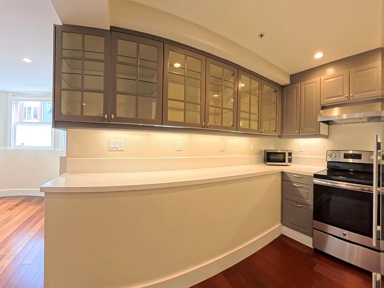 1840 Golden Gate Ave #A — Photo 5