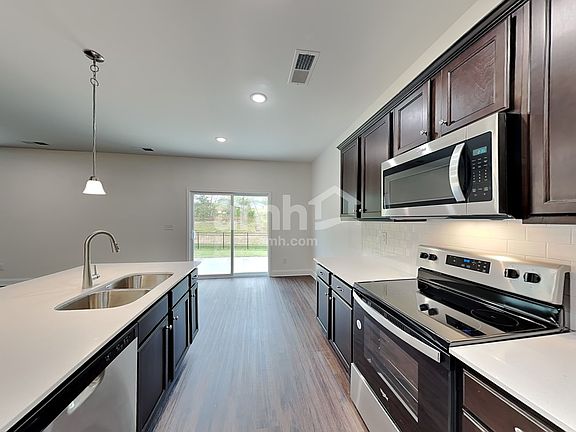 3rd image of 13021 Redwind Dr