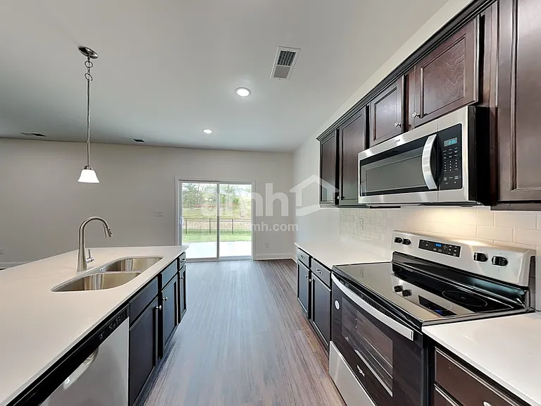 13021 Redwind Dr — Photo 3