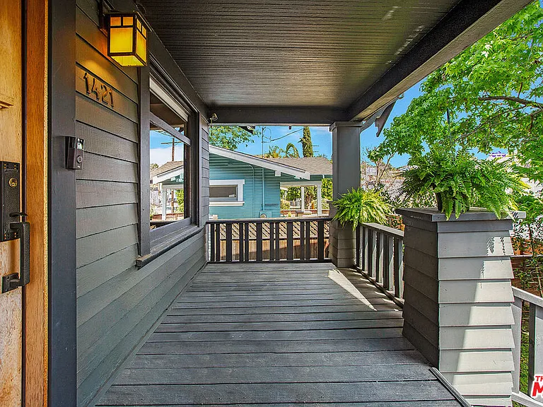 1421 N Alvarado St — Photo 25