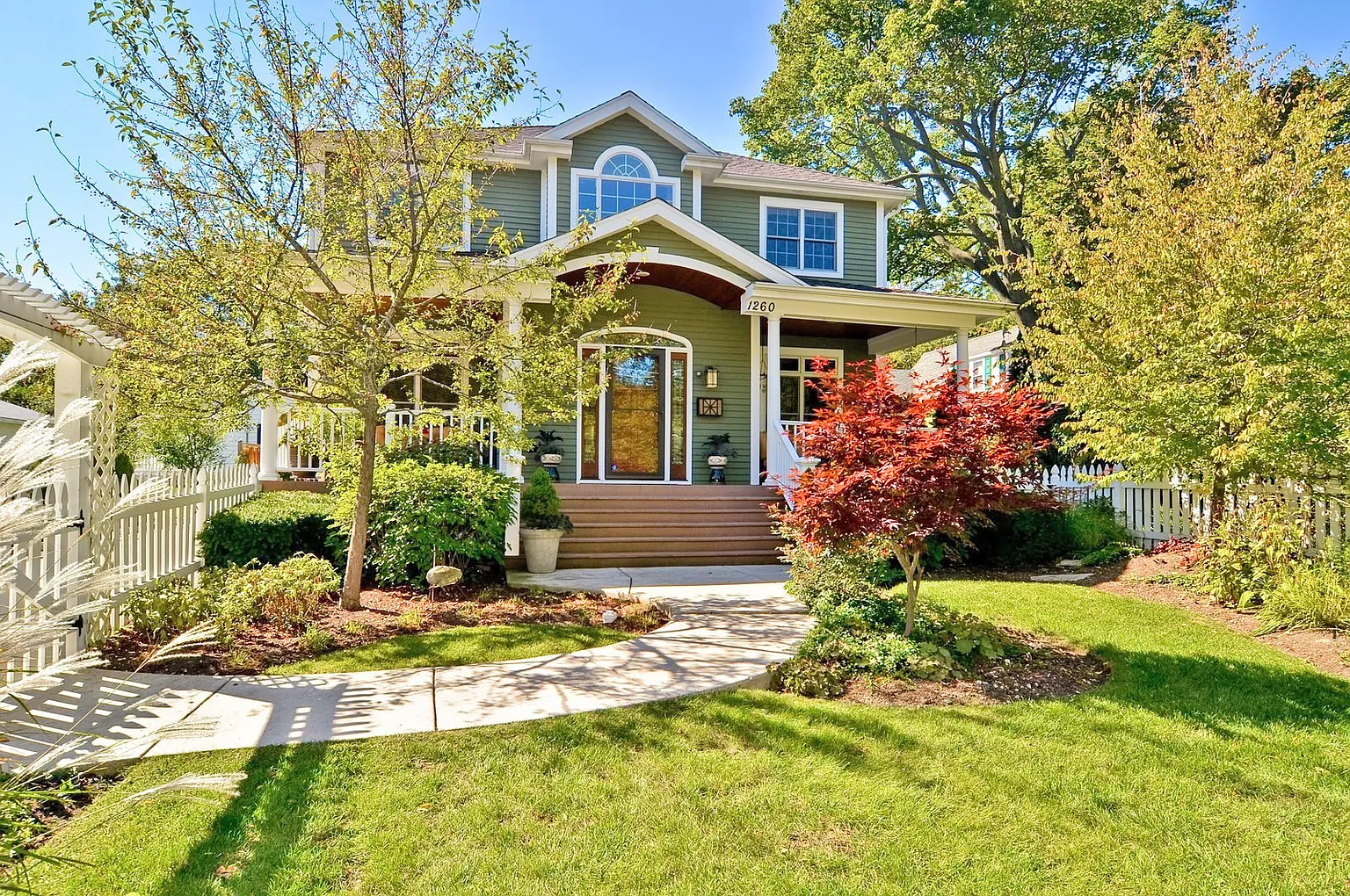 1260 Ridgewood Dr photo 1