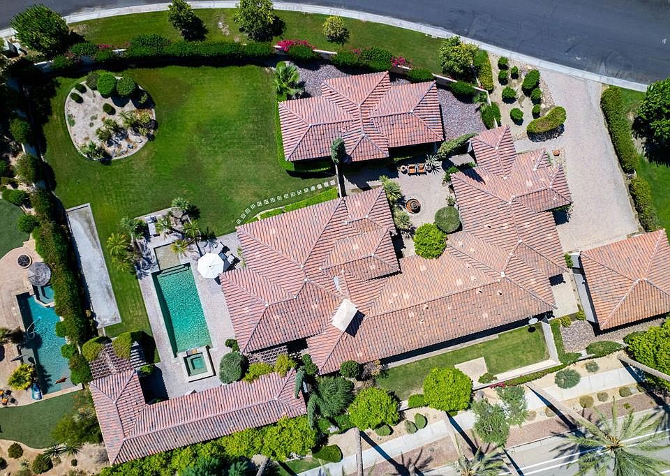 1st image of 56192 Village Dr