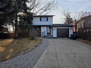 59 N Brookpark Cres SW, Calgary, AB T2W 2W6