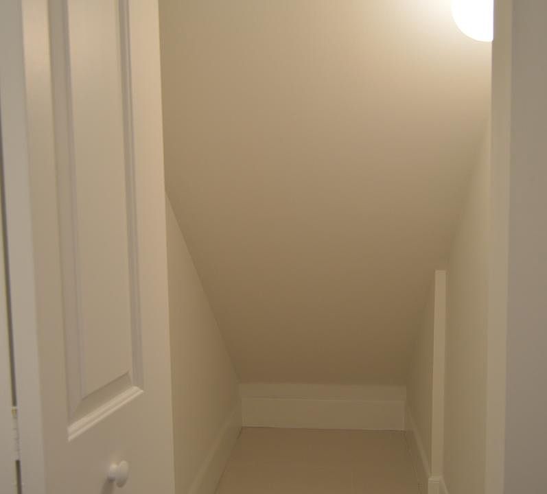 1st image of 803 SE 12th Ct #803