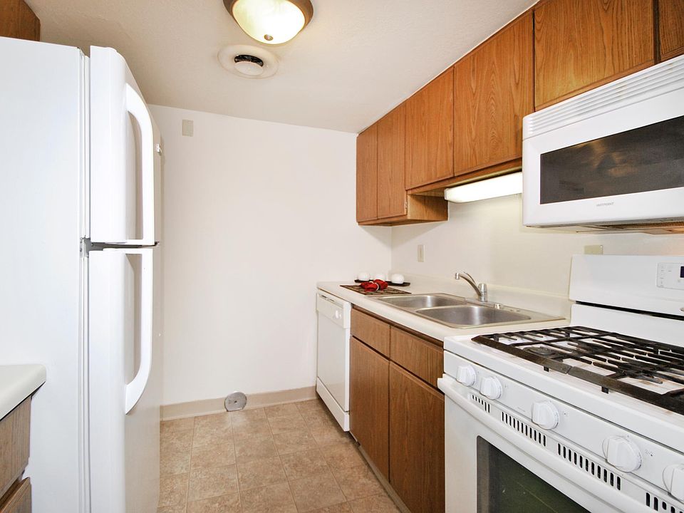 1st image of 1111 Michigan Ave E APT 57