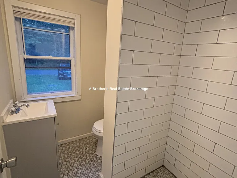 50 Oakdale Ave — Photo 7