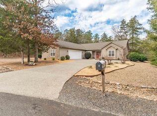 3 Riqueza Ln, Hot Springs, AR 71909