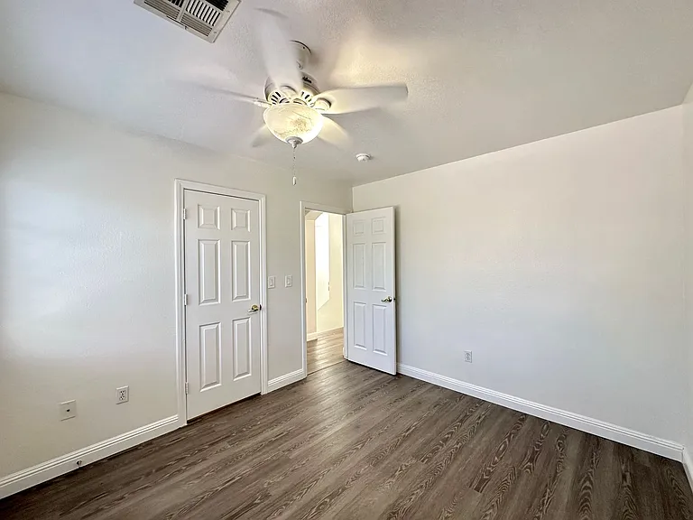 11028 Meadow Leaf Ave — Photo 20