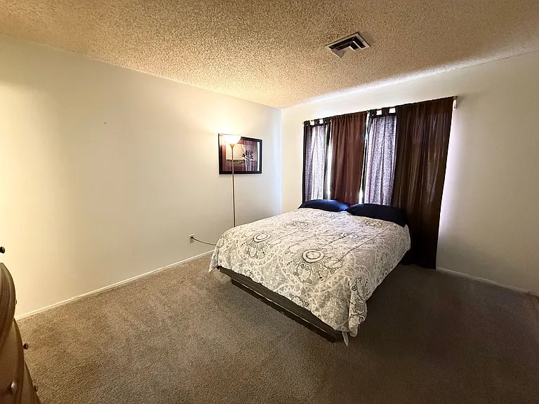 2126 Rawhide St — Photo 15
