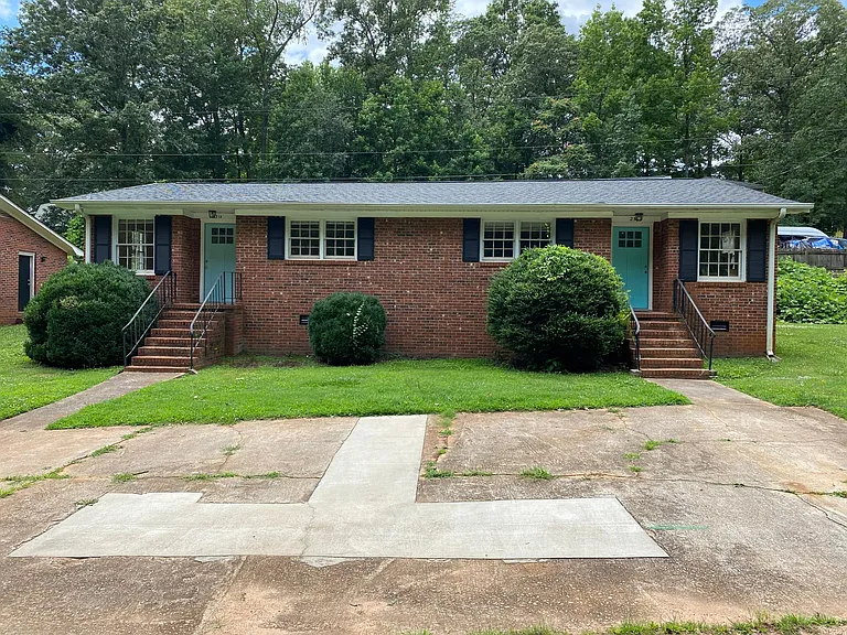 231 Berea Forest Cir #A — Photo 12
