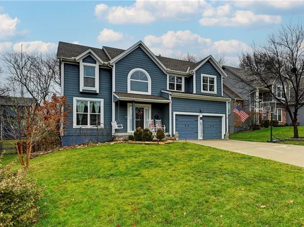 18890 W 117th St, Olathe, KS 66061