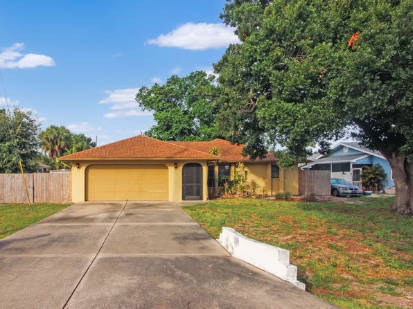 832 Golf Dr