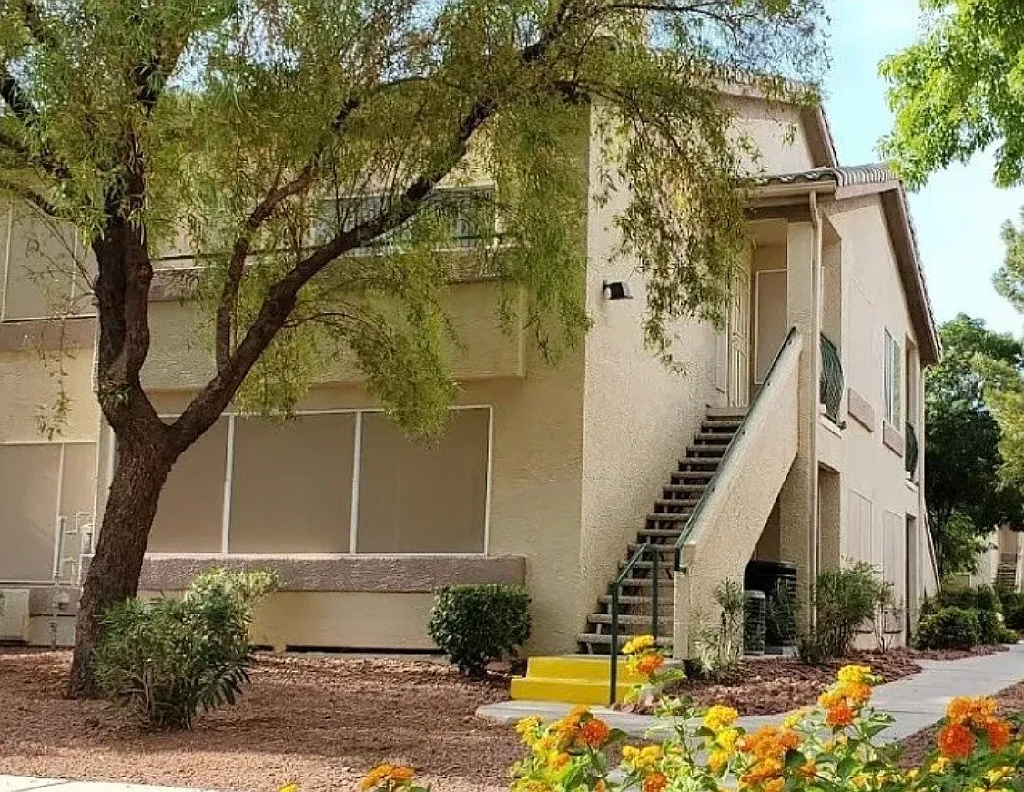 5710 E Tropicana Ave — Photo 1