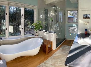 905 Greenwood Rd, Chapel Hill, NC 27514