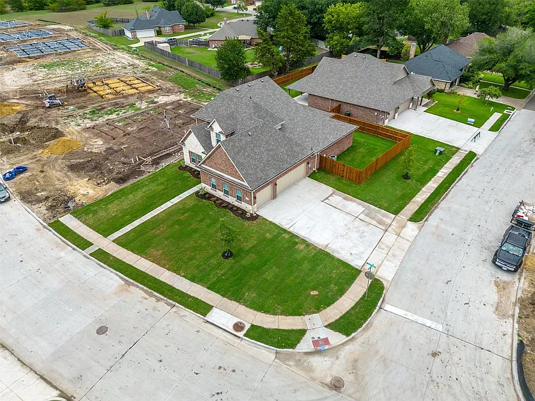 505 Ellis Place Dr — Photo 35