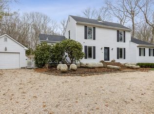 301 Little Fresh Pond Rd, Southampton, NY 11968