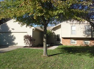 8096 Chestnut Hill Ln, West Chester, OH 45069