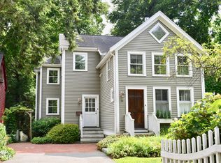 59 Crest Rd, Wellesley, MA 02482