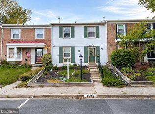 8036 Saint Annes Ct, Alexandria, VA 22309