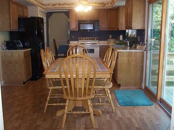Breakfast Area 2