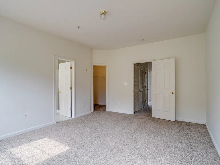 103 Buttonwood Ct — Photo 25