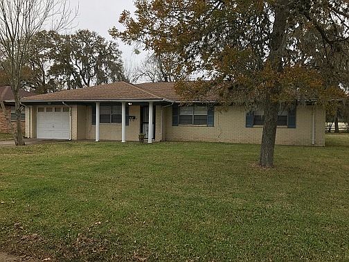 1st image of 223 Mimosa St