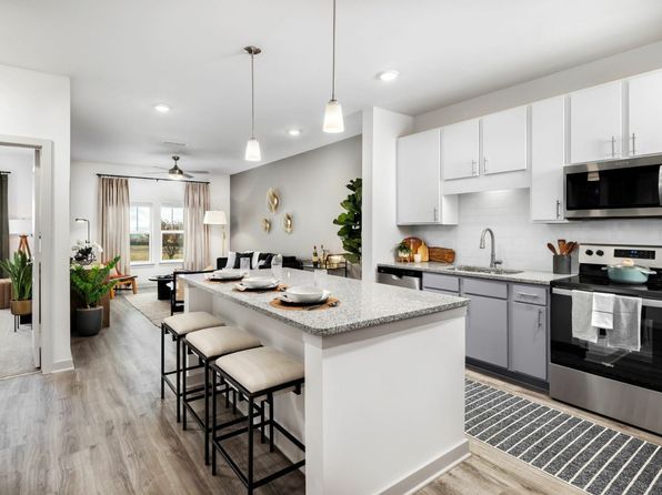 18 Burnt Hickory Conn SW #219