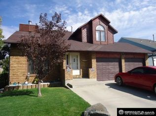 1717 Overland Dr, Rock Springs, WY 82901