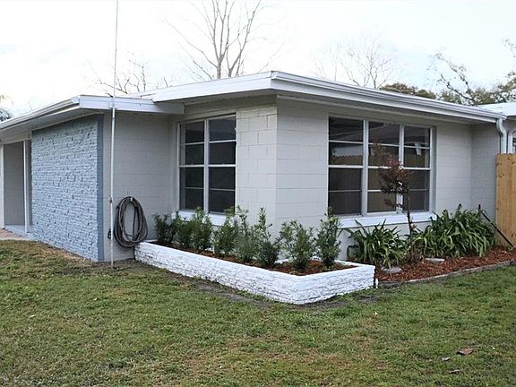 3rd image of 172 Pinecrest Dr