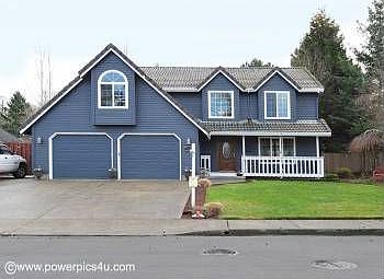 1st image of 568 NE Goldie Dr