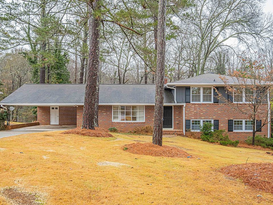1st image of 640 Riverhill Dr