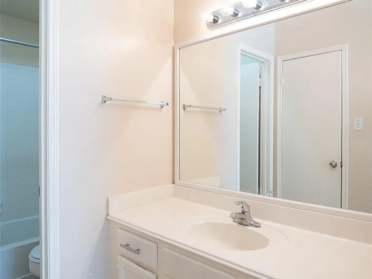 6500 Harbor Town Dr #3402 — Photo 23