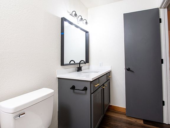4th image of 338 N Lorraine Ave #202