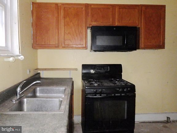 5th image of 1446 N Vogdes St