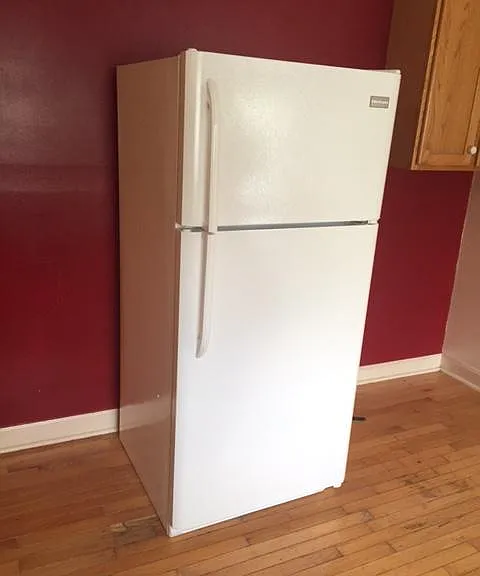 977 Saturn St — Photo 12