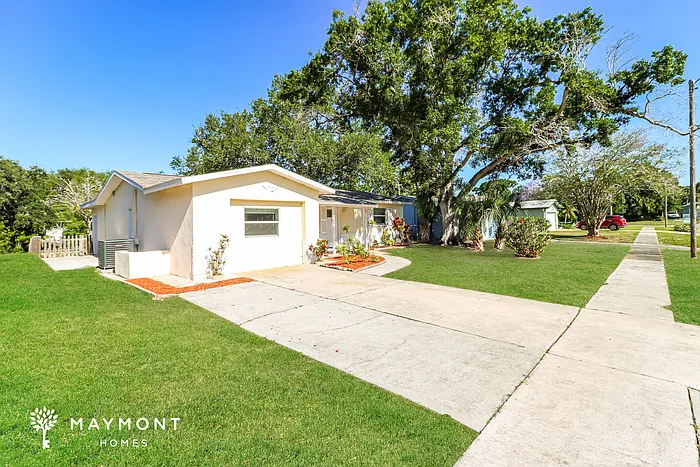 1588 Eunice Ln — Photo 3