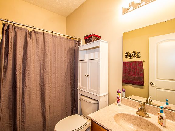 2nd bathroom