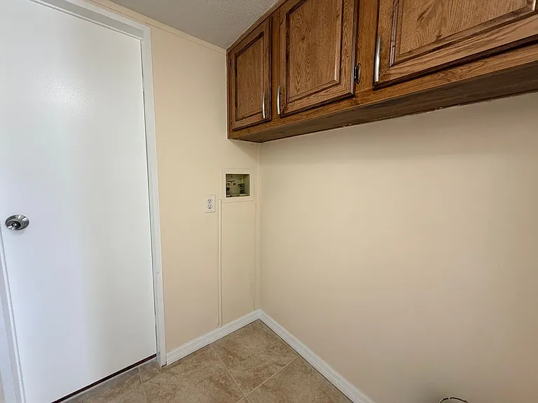2521 Brownell Ct — Photo 6