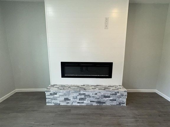 5th image of 6407 Sandy Oaks Dr